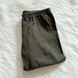 SOLD Green Leggings